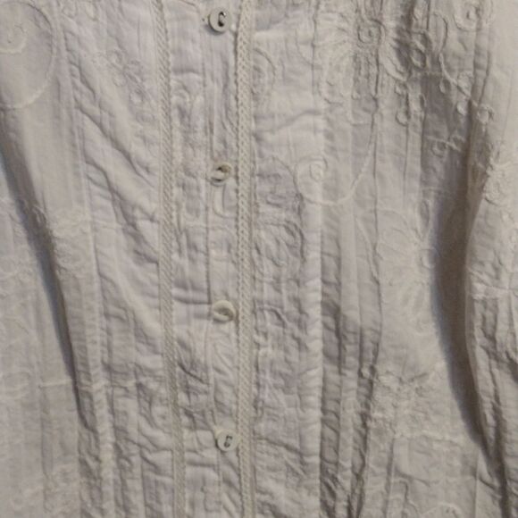 CJ Banks embroidered blouse - Picture 2 of 9